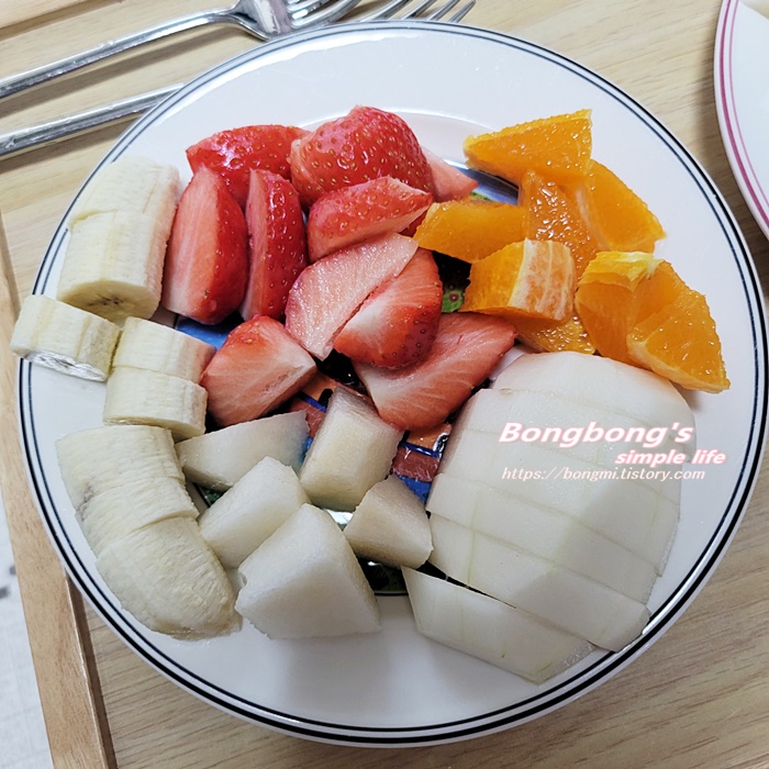 아침-과일식