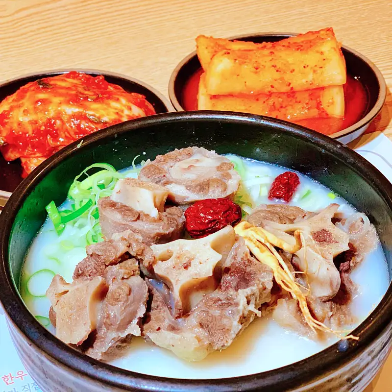 전국 택배 온라인 전화 주문 가능 가마솥에 3일간 푹 고은 한우 사골 곰탕, 매콤 칼칼한 곱창전골, 매운 소곱창 갈비찜 맛있는 식당 여주 여주아울렛 맛집 서민갑부 388회 방송 정보