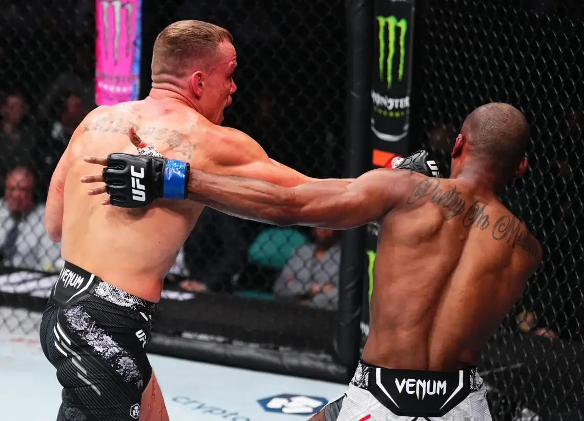 UFC 310 최두호 네이트 랜드웨어