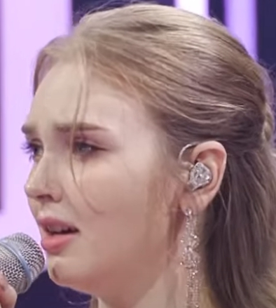 비에 젖은 터미널 - 마리아