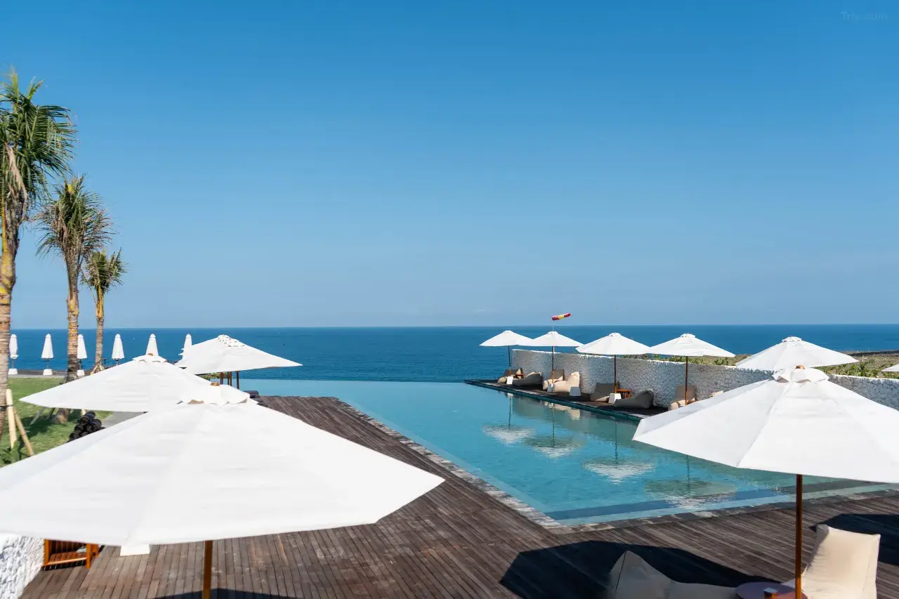 글램프누스_수영장