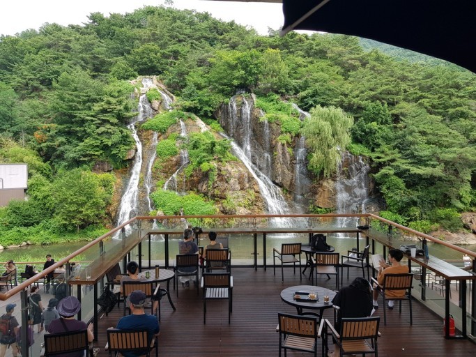카페 폭포