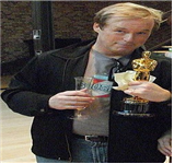 필립 브래들리 버드 감독 사진