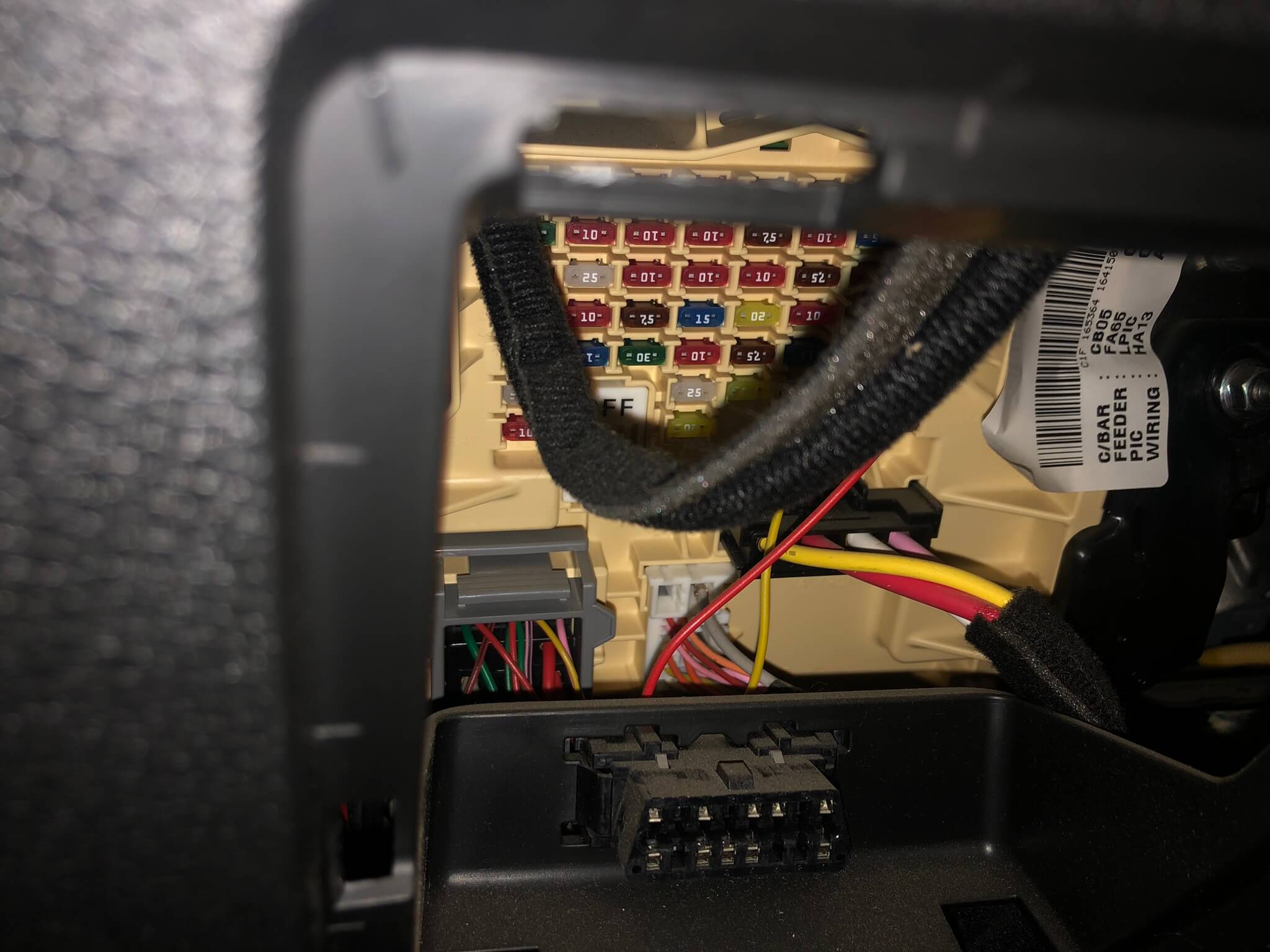 침수차량 구별법(퓨즈박스 확인)