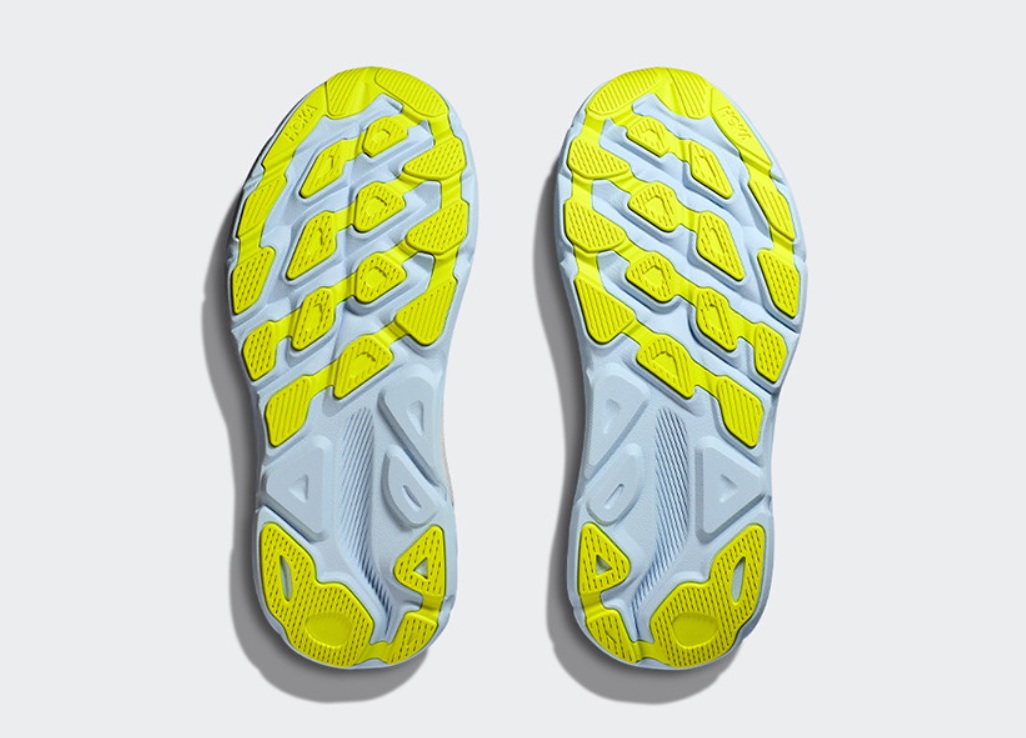 호카 클리프톤 9 아웃솔에 대해 살펴보도록 하겠습니다.