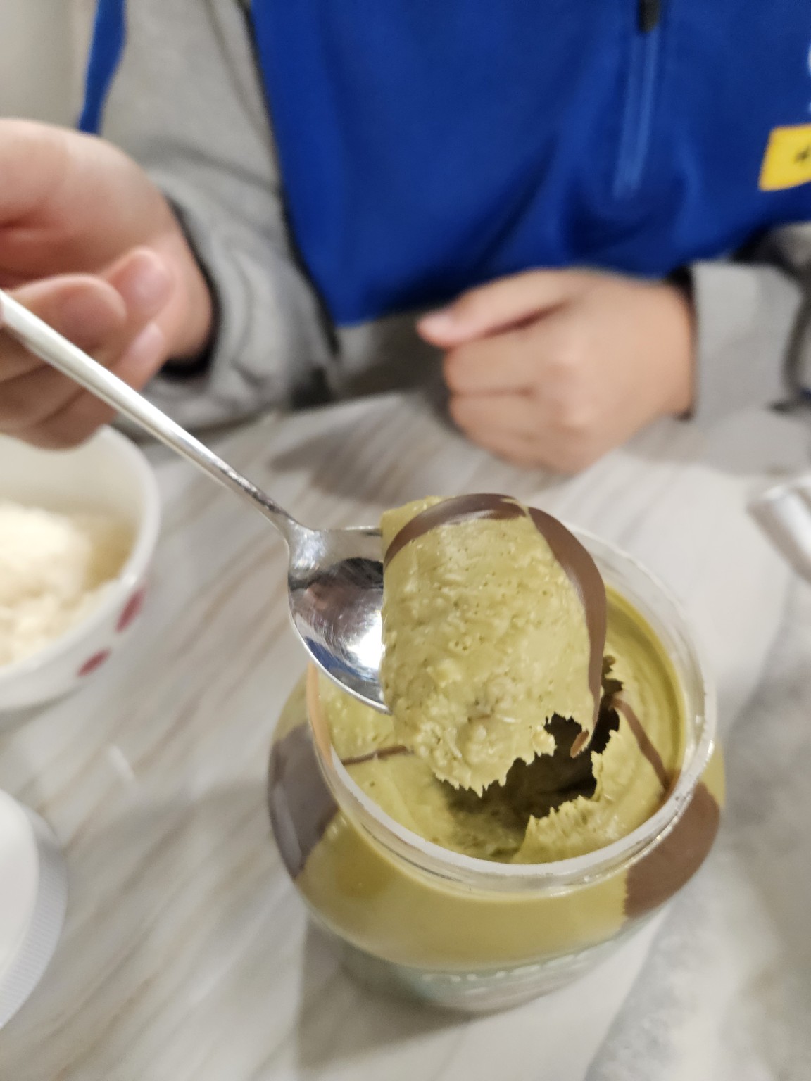 두바이에서 온 달콤한 유혹, NUSSPO 초콜릿 피스타치오