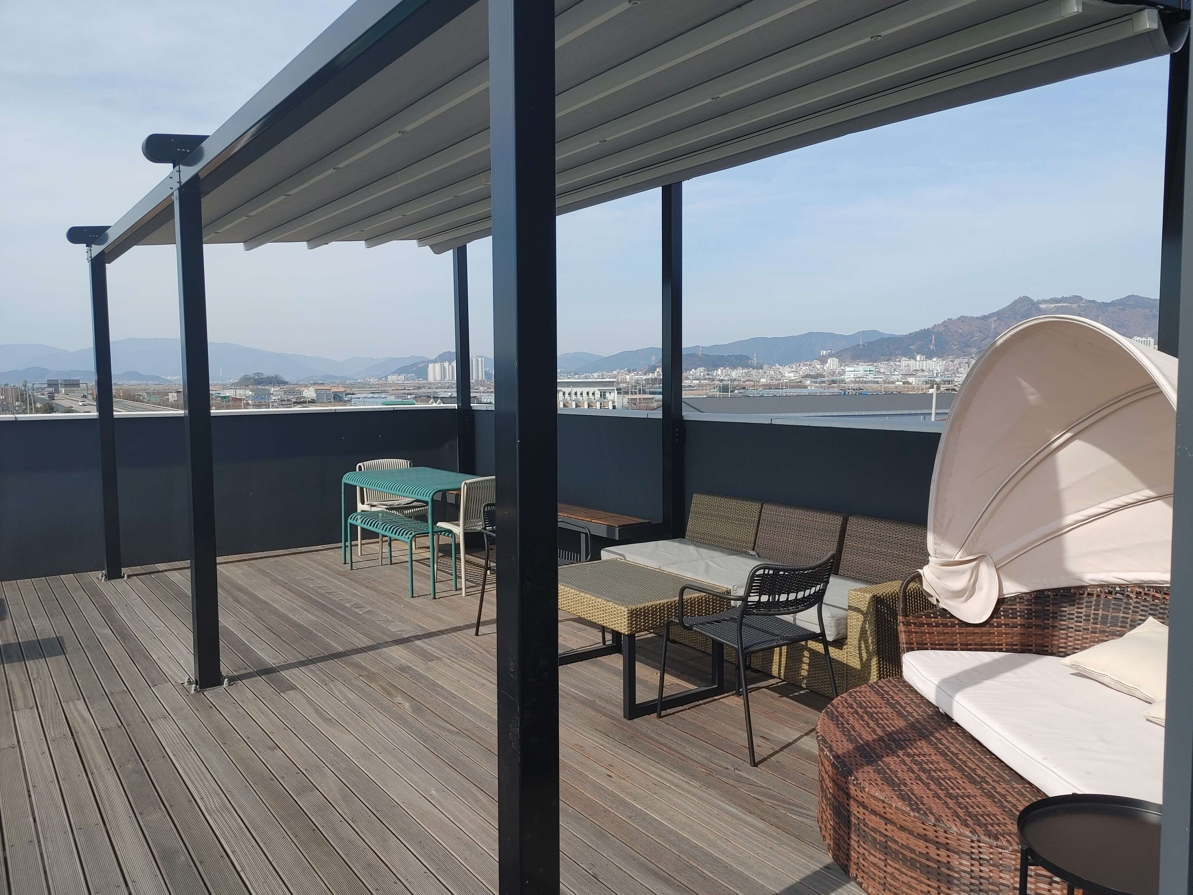 김해_강변뷰카페_라인25_루프탑