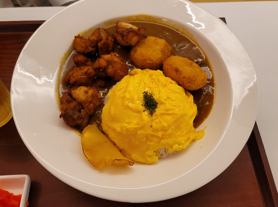 치킨가라아게 + 고로케 토핑 추가