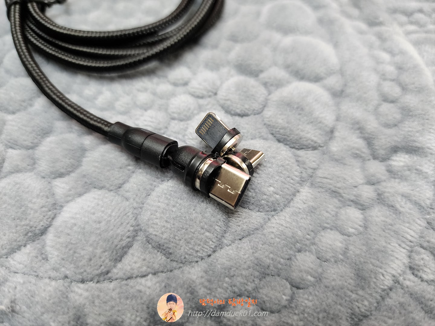 540도 자기 흡입 데이터 라인 360도 블라인드 흡입 원형 자기 충전 라인 3 in 1 곡선, 안드로이드 유형-C