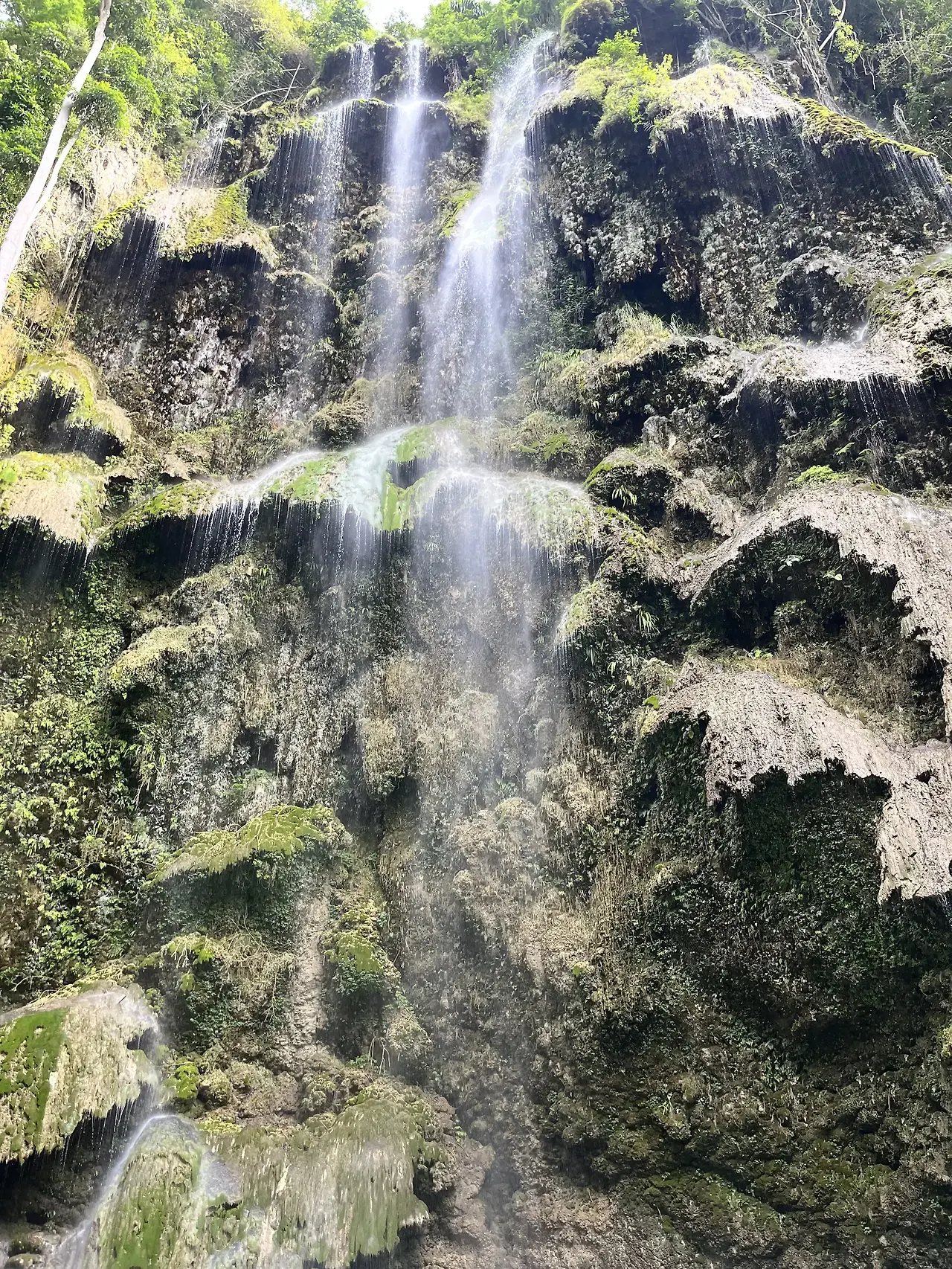 투말록 폭포 전경