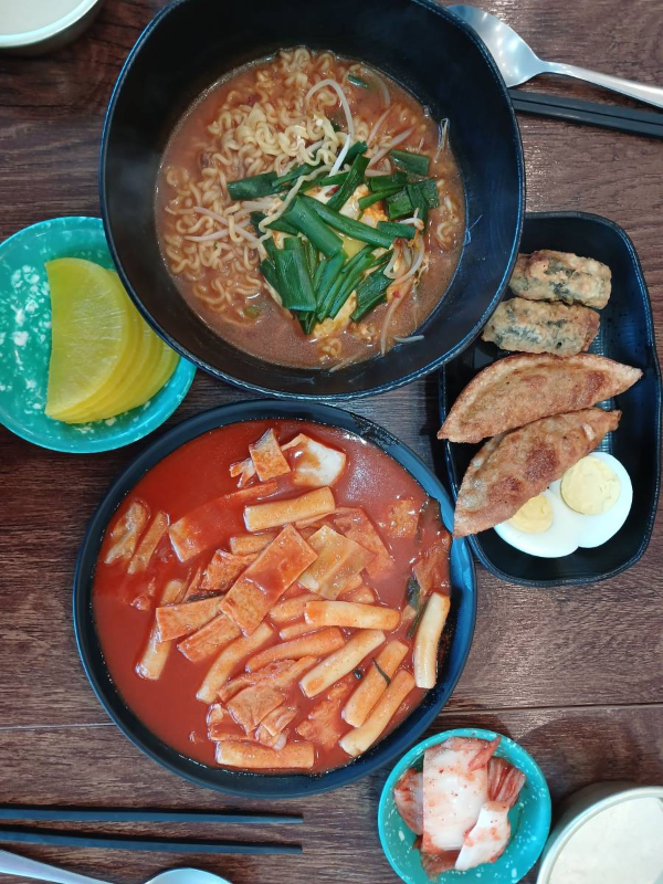 역전분식 한상차림