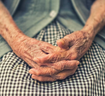 목 디스크 증상 원인 운동요법 치료방법