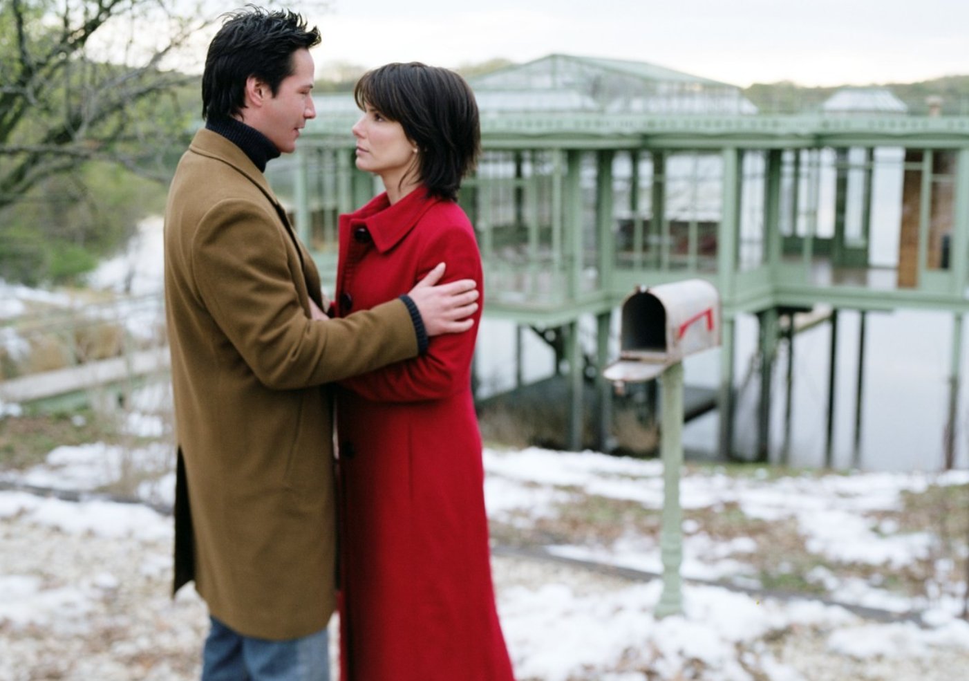 레이크하우스 스틸 이미지