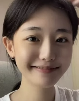 냥뇽녕냥 히나 키 나이 - 틱톡 스타에서 걸밴드 QWER