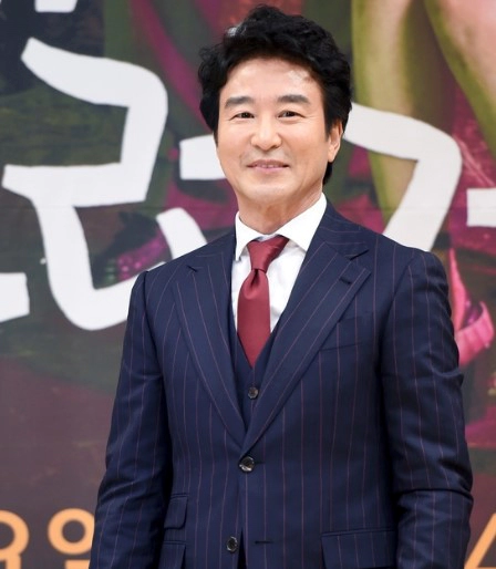 홍요섭 나이 키 리즈 커리어 프로필