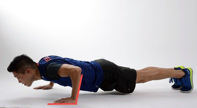 팔굽혀펴기 운동 과도한 손목 관절 꺾임