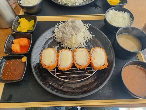 연돈-치즈까스