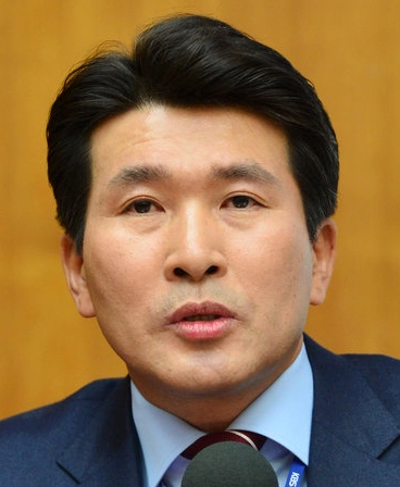 황상무 수석 사퇴 이유 &amp;#124; 회칼테러 황상무 프로필 나이 고향 학력 재산 MBC 경력