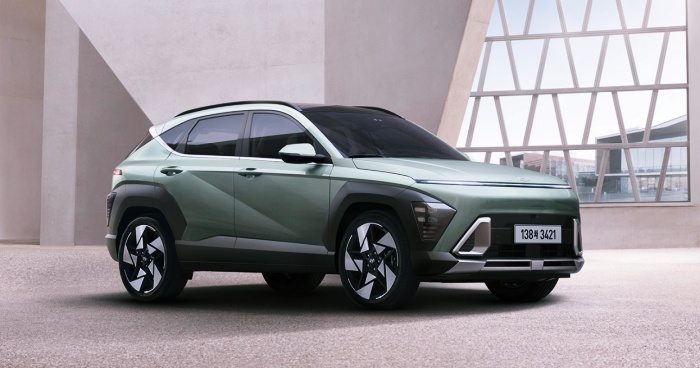 건물안에-주차된-디올뉴-코나