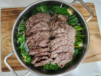 아롱사태 수육 전골 소스 맛있는 소고기 아롱사태 수육 삶는법 완벽 레시피_11