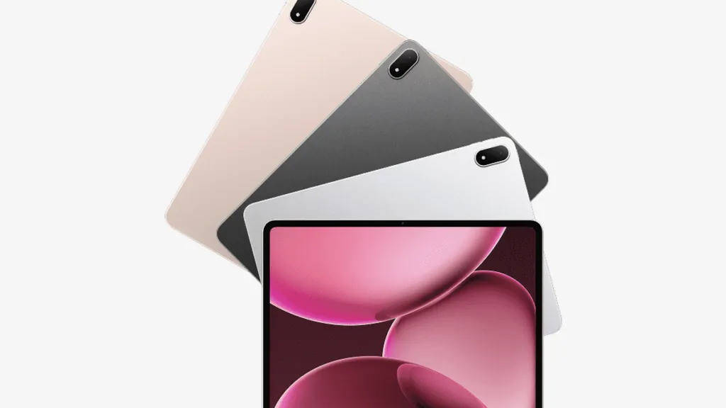 OPPO Pad 4 Pro의 프리미엄 디자인과 13.2인치 대화면이 돋보이는 제품 사진