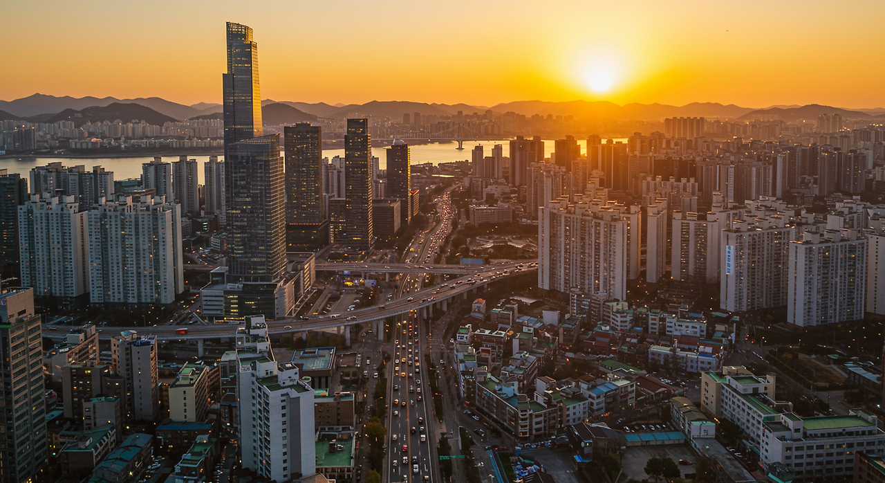 경제 성장 가능성을 나타내는 고층 빌딩에서 본 현대적인 도시 전경