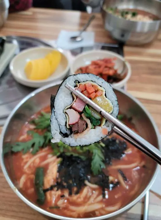 예사랑막국수