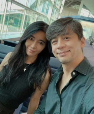 권오중과 아내 엄윤경