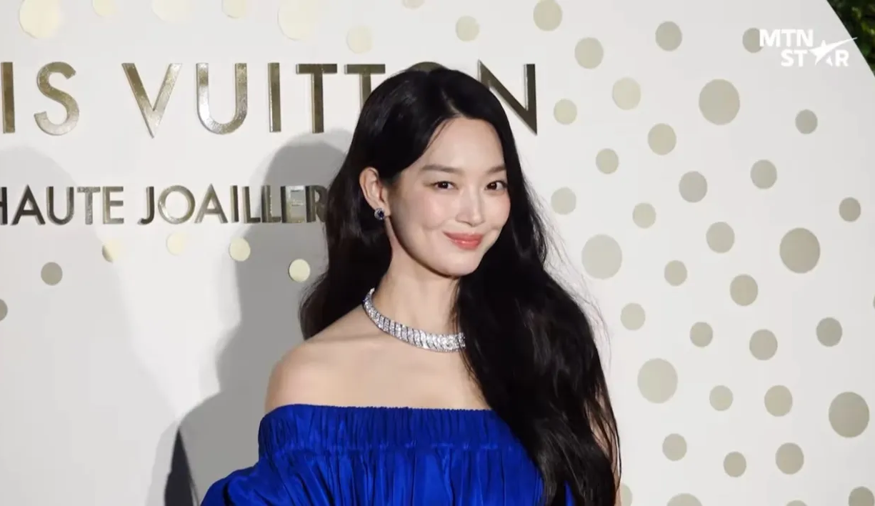 루이비통 하이 주얼리, 루이비통 버츄어시티 컬렉션, 신민아 화보, 신민아 루이비통, 고소영 패션, 고소영 동안 비결, 다이아몬드 반지 추천, 오프숄더 드레스 코디, 하이 주얼리 스타일링, 40대 여성 하이 주얼리, 명품 주얼리 브랜드, 셀럽 착용 주얼리, 공유 수트핏, 공유 공식석상 패션, 명품 수트 코디법, 신민아 공유 루이비통, 공유 신민아 투샷, 루이비통 커플 화보, 남녀 하이 주얼리 스타일링