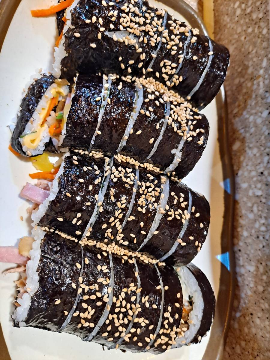 치즈 침치김밥 나오다