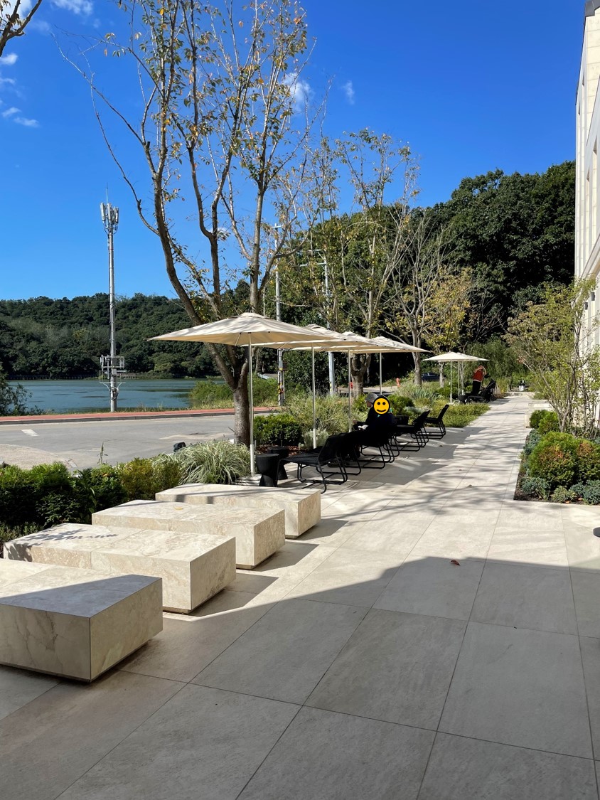 파주 공릉저수지 대형카페 모쿠슈라 프렌치카페