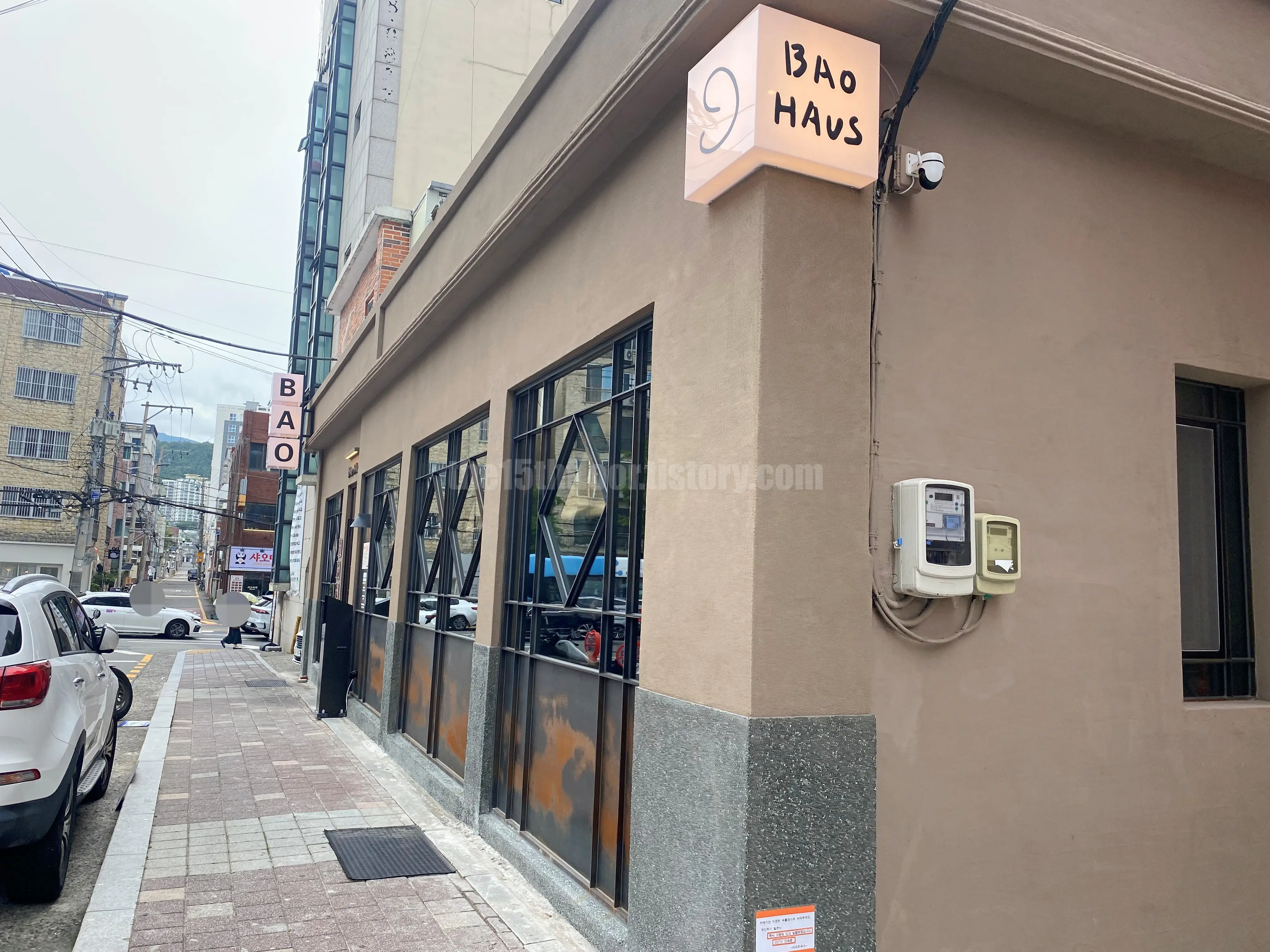 깔끔한 내부와 친절한 직원들