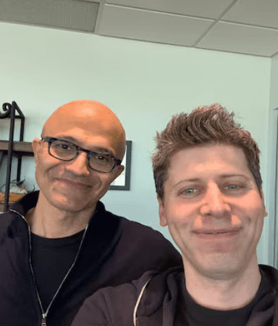 사티야 나델라 MS CEO(왼쪽)과 샘 알트먼 오픈AI CEO(오른쪽)이 함께