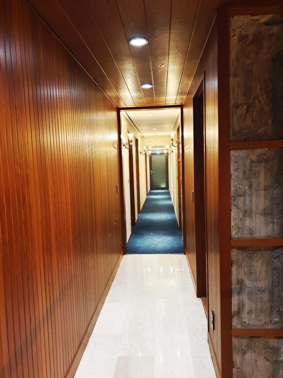 호텔 내부_계단