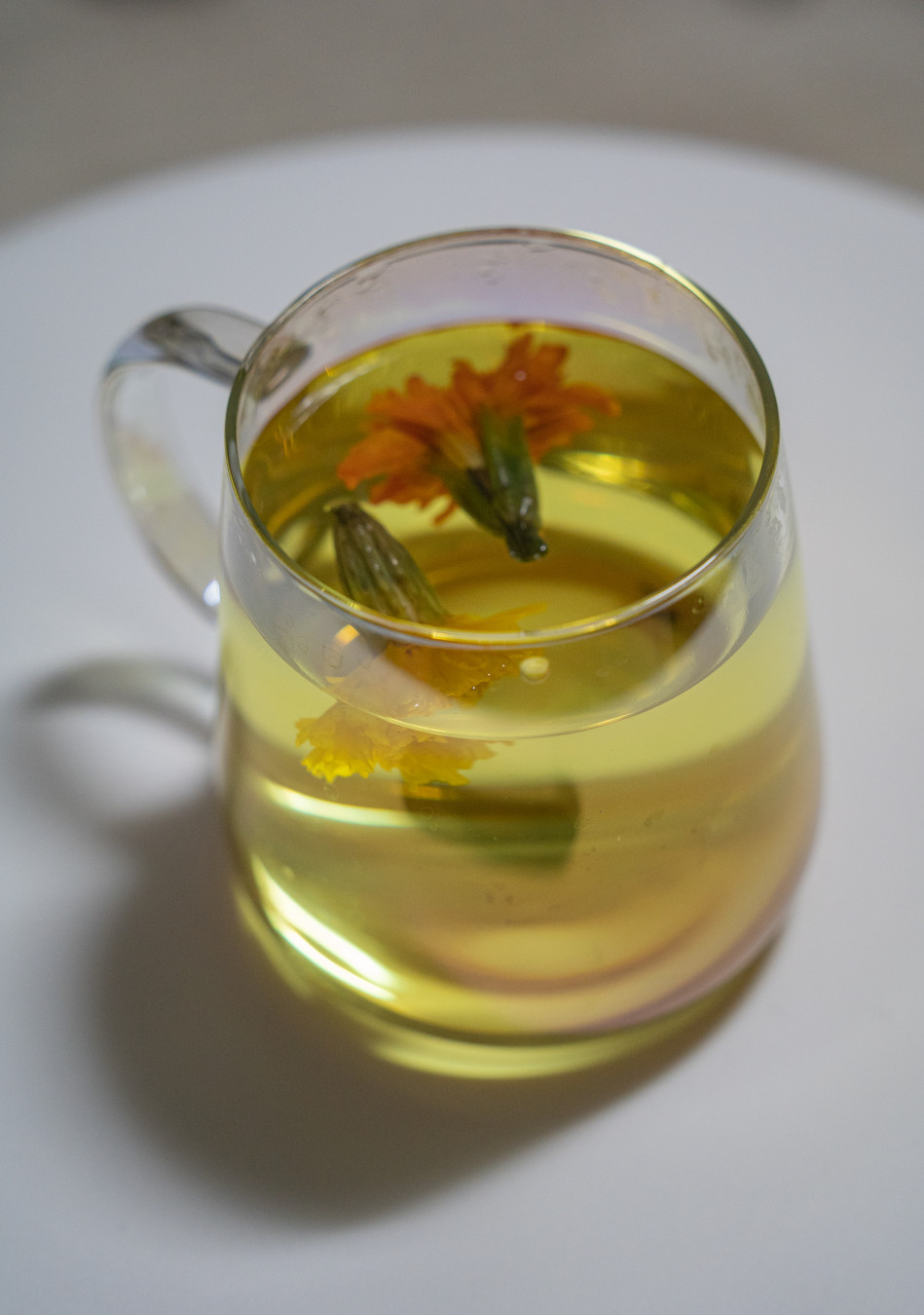 메리골드 꽃차 맛