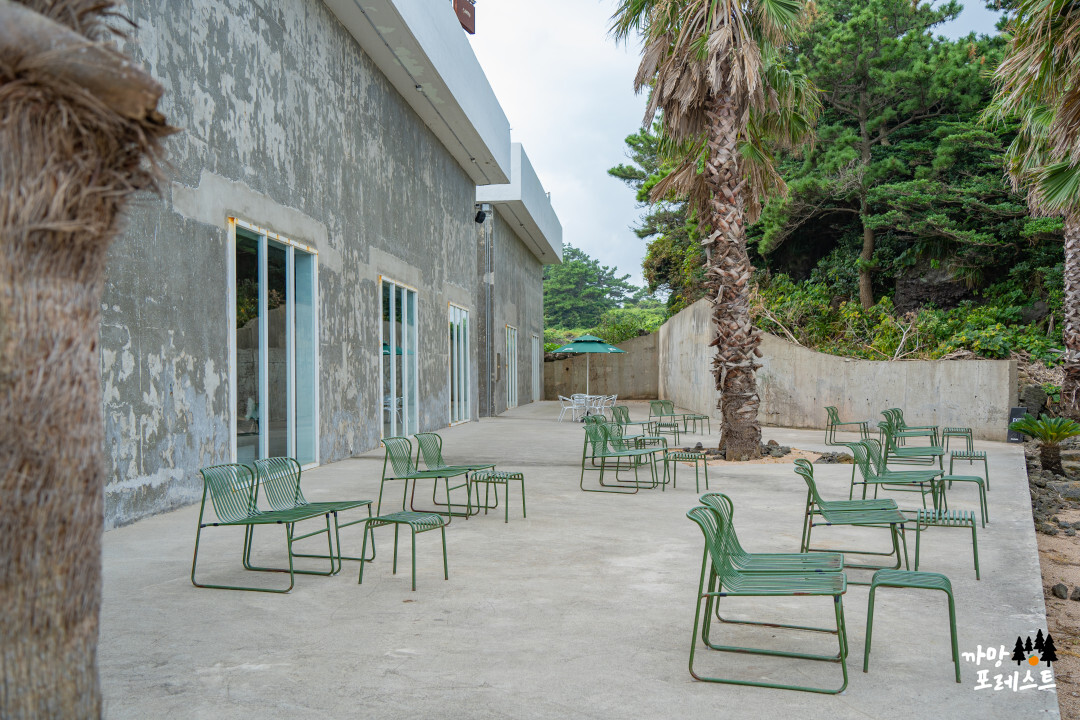 꼬스뗀뇨 야외석