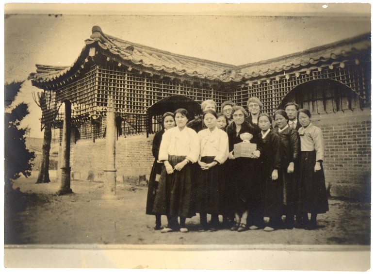 1920년대 태화여자관 직원 단체사진