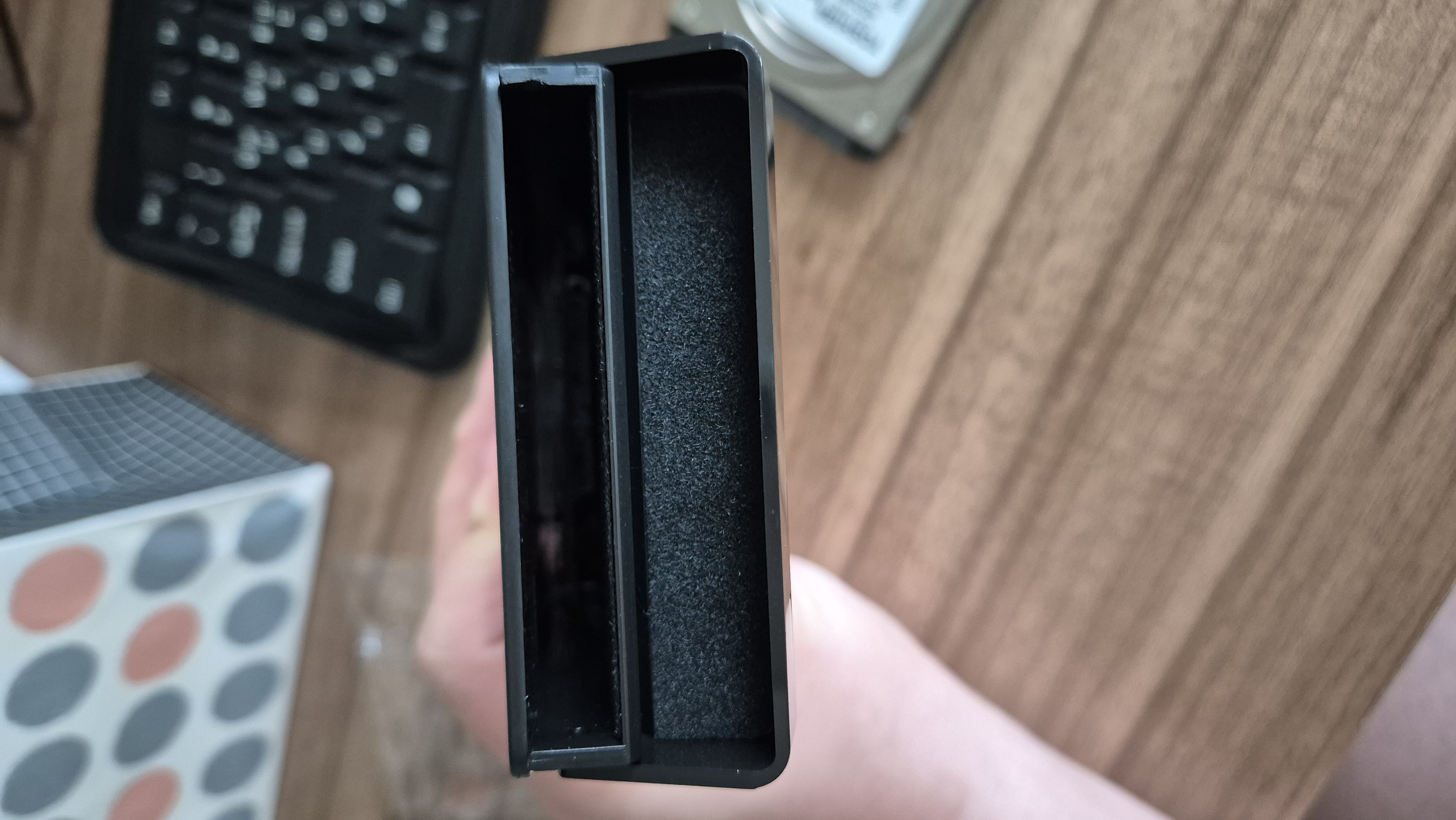 부드럽게 안감이 처리 되어 있음.