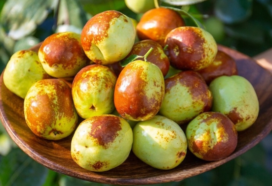 한국의 떡 종류 약밥-대추