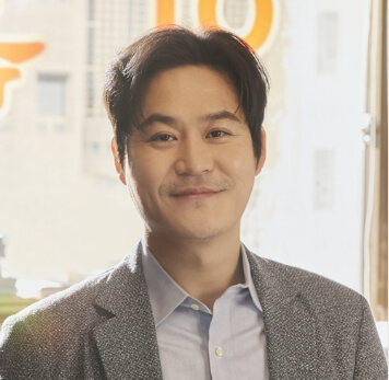 김성균