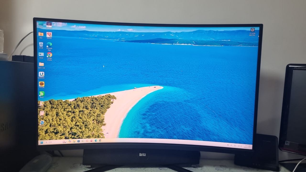 한성컴퓨터 4K 커브드 모니터