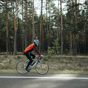 뱃살 빼는 효과적인 유산소 자전거 타기