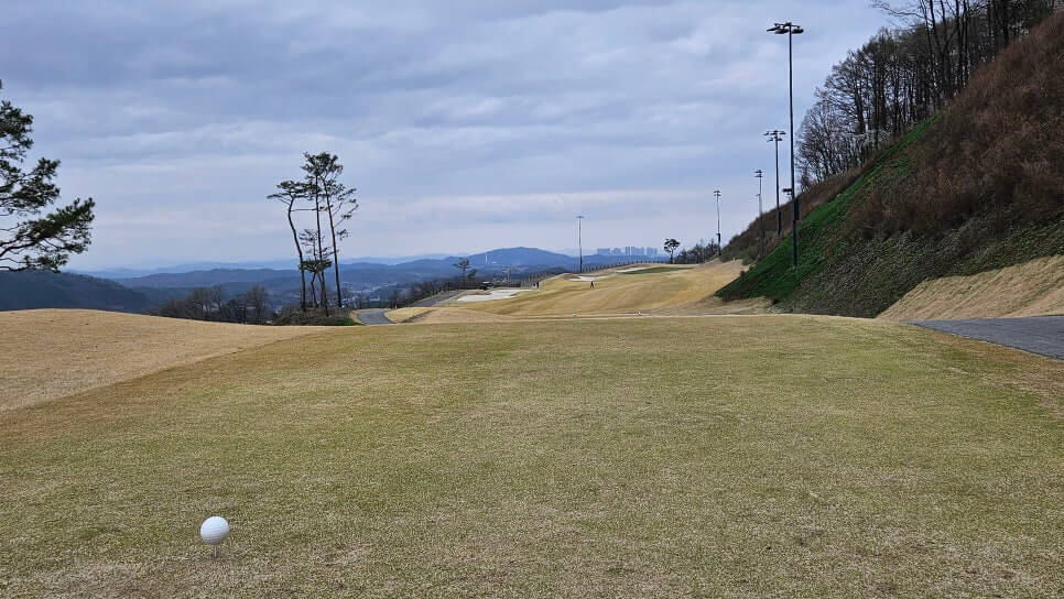 골프장 경험담 청주 세레니티cc 단순한 골프장이 아니라&amp;#44; 자연과 설계&amp;#44; 건축이 어우러진 공간 미학의 산물 완벽에 가까운 골프장