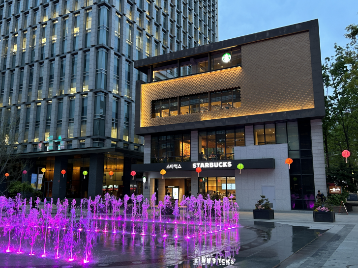 스타벅스-광화문점-야경
