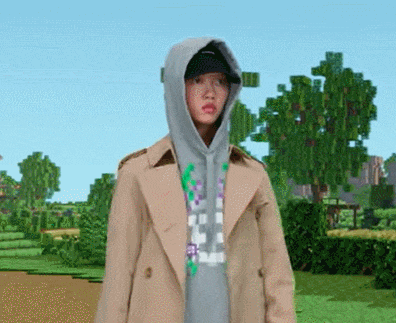버버리, 비디오 게임 마인크래프트로 디지털 의류 출시 VIDEO: Burberry releases digital clothing collection "for the modern explorer" in video game Minecraft