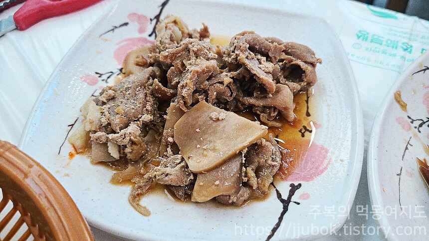 두꺼비게장-돌게장정식-밑반찬-불고기