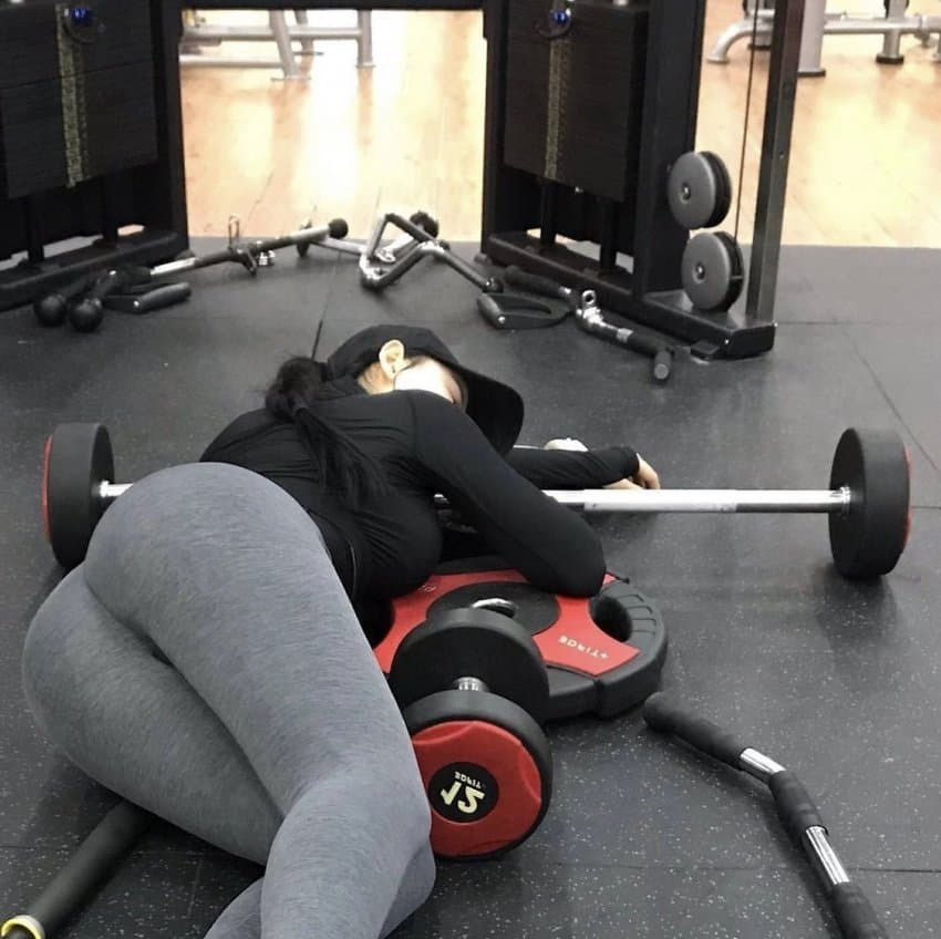 헬스장에서 민폐끼치는 사람 사진