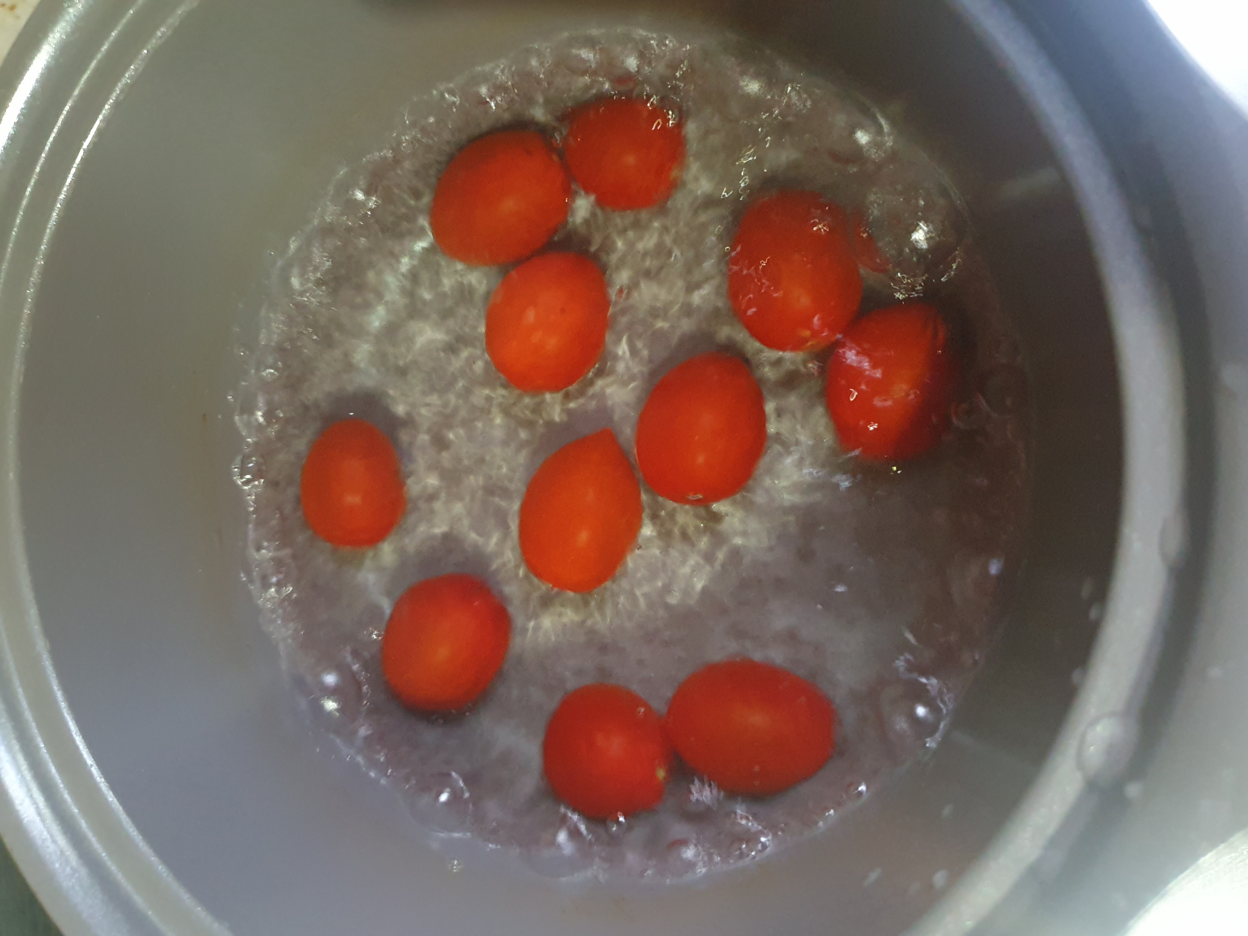 방울토마토 가열하기