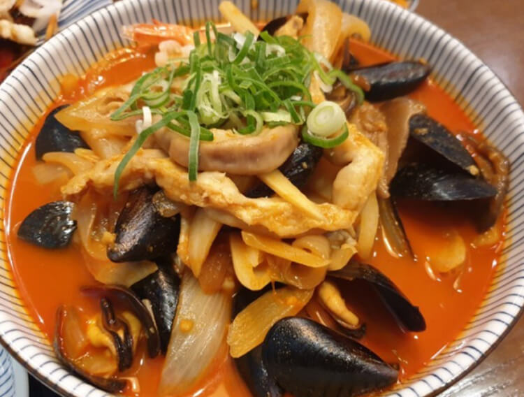 부산광역시 연제구 거제천로 거제동 진화라락 김현우 짬뽕 소곱창짬뽕 사천짬뽕