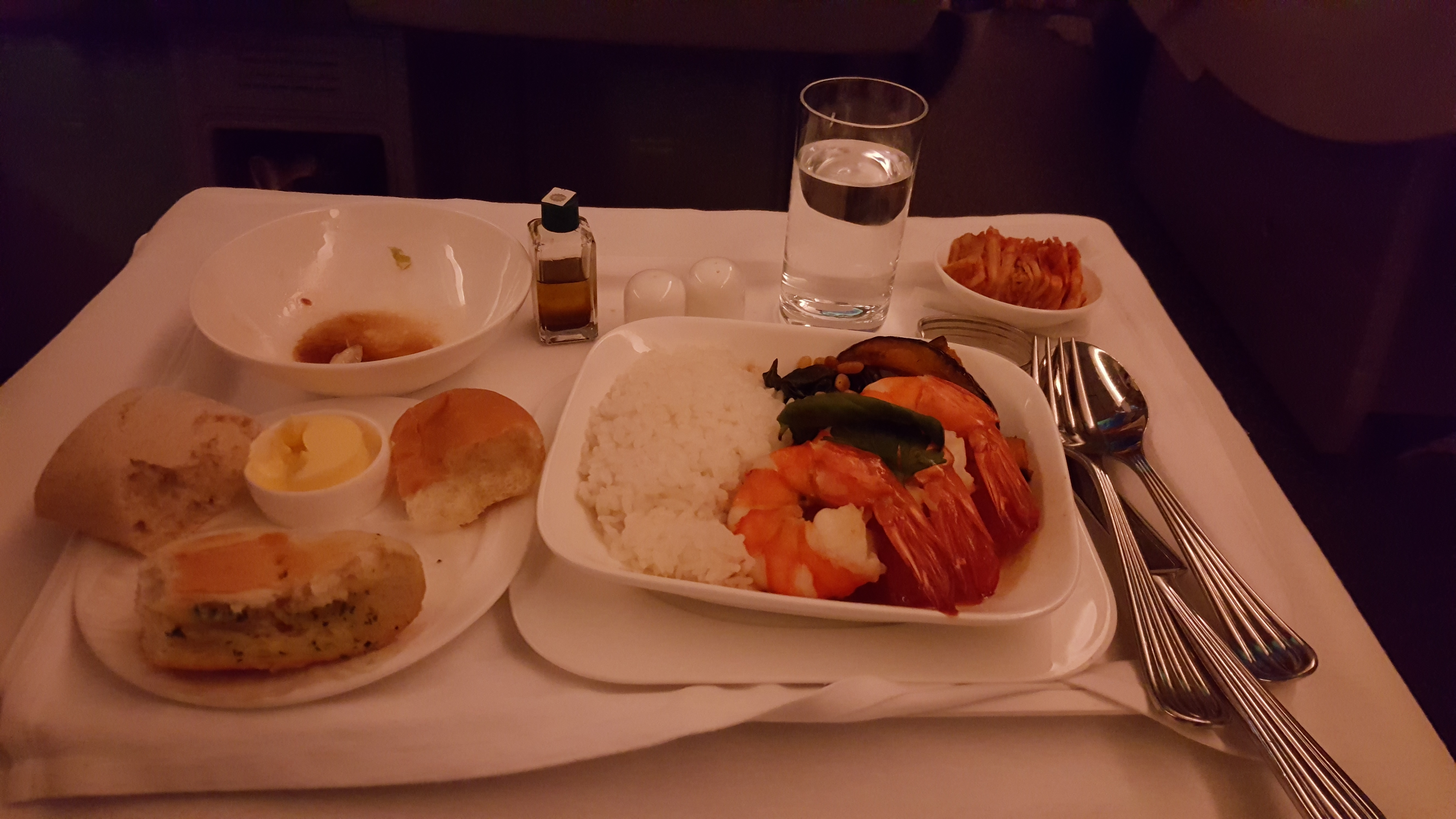 에미레이트항공 B777-300er ICN-MLE 비즈니스 클래스